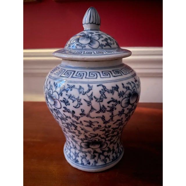 19th C. Petite Blue and White Chinese Porcelain Temple Ginger Jar For Sale - Image 10 of 11