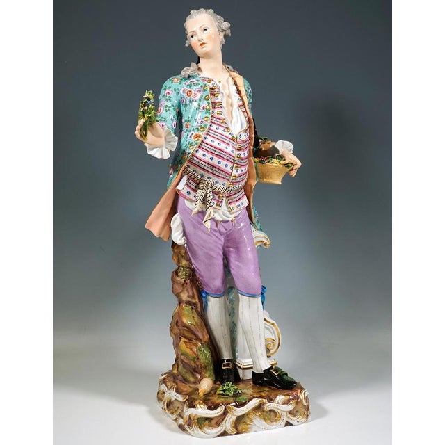 Large Gardener Figurines attributed to Kaendler & Schoenheit for Meissen, 1860s, Set of 2 For Sale - Image 10 of 17
