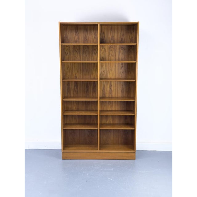 Large Vintage Teak Bookcase by Carlo Jensen for Hundevad & Co., 1960s For Sale - Image 18 of 18