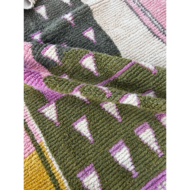 Moroccan Boujad Berber Rug in Pink Wool, 1990 For Sale - Image 9 of 12