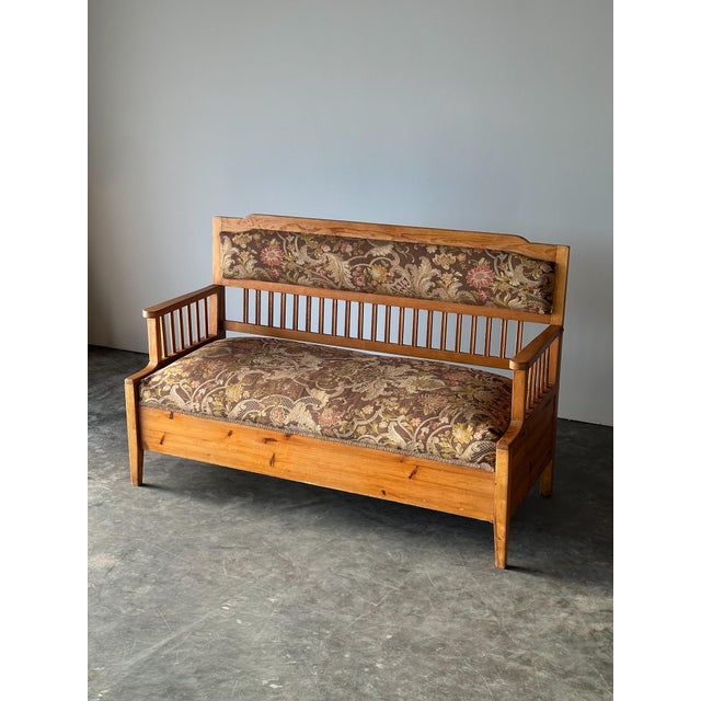 Pine Bench Fold-Out Daybed With Hidden Storage, Central Europe, 19th Century For Sale - Image 4 of 18