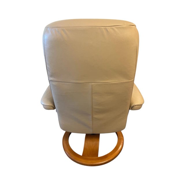 2000 - 2009 Fjords by Hjellegjerde Norwegian Leather Swivel Recliner & Ottoman – Ivory – Scandinavian Modern For Sale - Image 5 of 12