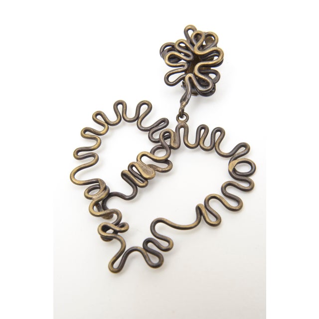 Art Smith Vintage Artisan Squiggly Hand Wrought Brass Clip on Dangle Earrings, !970's For Sale - Image 4 of 8