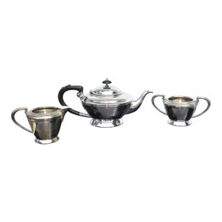 Circa 1930s Hallmark English George I Style Silverplate Tea Set Bakelite Handles- 3 Pieces For Sale
