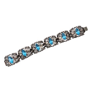 Vintage Signed Napier Book Piece Silvertone & Faux-Aquamarine Link Bracelet For Sale