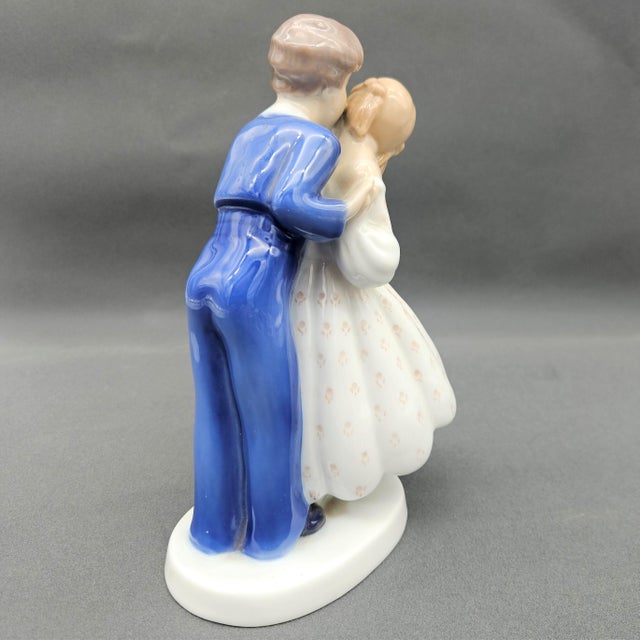 The First Kiss Figurine in Porcelain by Claire Weiss for Bing & Grøndahl, 1950s For Sale - Image 4 of 6