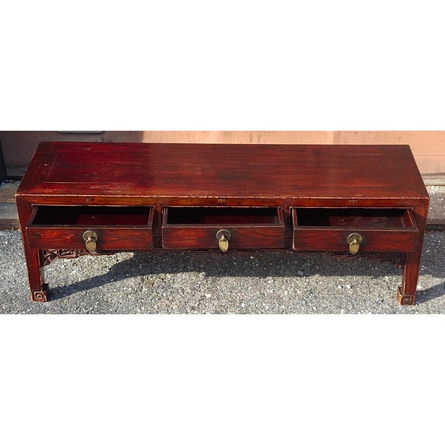 Mid 19th Century Chinese Rouge Lacquered and Carved Elmwood Kang Table, Circa 1850s For Sale - Image 5 of 10