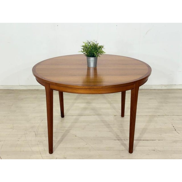 Round Dining Table in Teak For Sale - Image 9 of 9