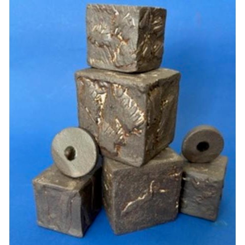 This set of "Cubism Extreme" 5 Ceramic Black Cubes are in new condition. Large measures 3" and small measures 2"......