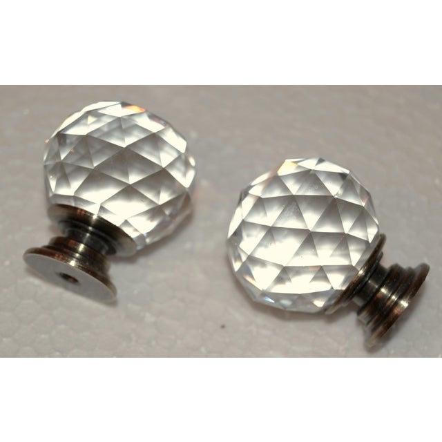 Metal Set of 6 Vintage Hollywood Regency Round Faceted Chrystal Nickel Knobs Cabinet Handle For Sale - Image 7 of 15