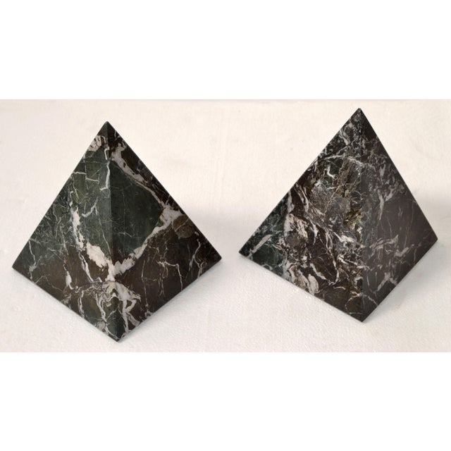 1970s Set 2 Italian Green Marble Onyx Pyramid Table Base Lella, Massimo Vignelli Style For Sale In Miami - Image 6 of 12
