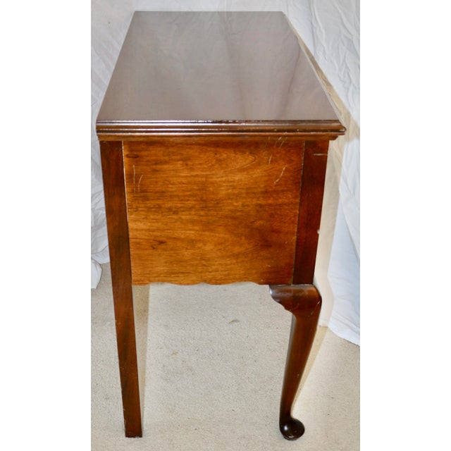 Queen Anne Mid 20th Century Dresser Chest Queen Anne Mahogany For Sale - Image 3 of 4