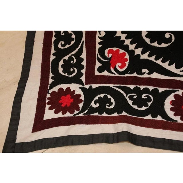 Vintage Samarkand Suzani, Uzbekistan For Sale - Image 4 of 13
