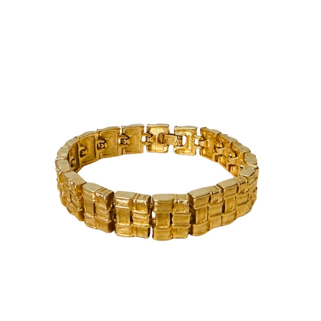 Napier Vintage Napier Gold-Tone Nugget Link Bracelet | Mid-Century Textured Geometric Statement Jewelry For Sale - Image 4 of 8