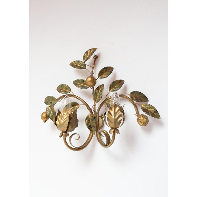 1980s Large Italian Gilt Metal Wall Sconce with Leaves and Fruit, 1980s For Sale - Image 5 of 6