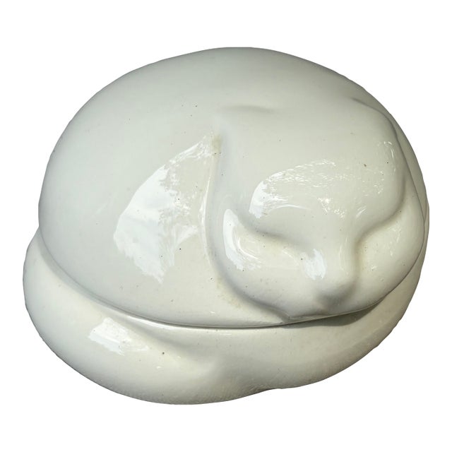 1977 Tiffany & Co Porcelain Sleeping Cat Trinket Box For Sale