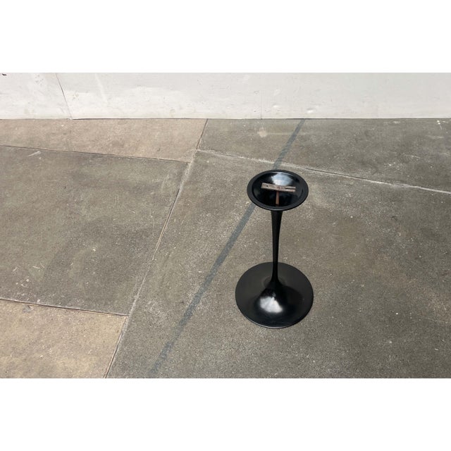 Original Tulip metal table base by Knoll International, designed by Eero Saarinen in the 1960s. This is an early version...