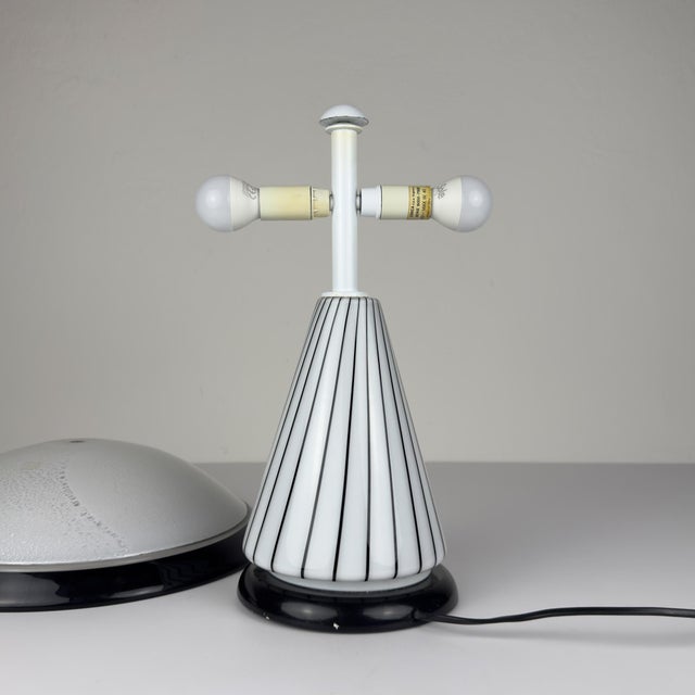 Original vintage murano table lamp mushroom by zonca made in italy in the 1980s. the lamp has the original manufacturer's...