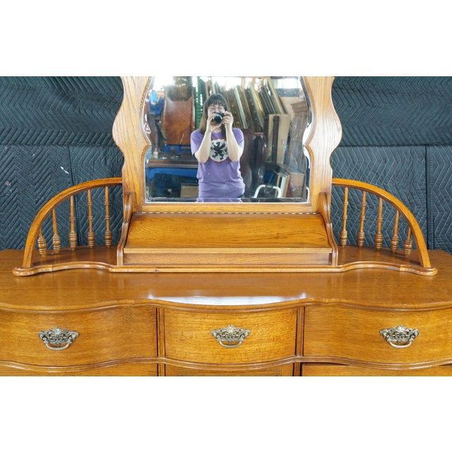 Late 20th Century Lexington Victorian Sampler Collection Oak 391 Spindle Mirror Dresser Chest For Sale - Image 6 of 18