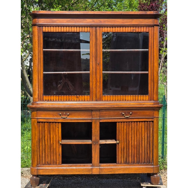 Venetian Charles X Bookcase in Walnut, with Shutter Doors, 19th Century, 1830 For Sale - Image 10 of 13