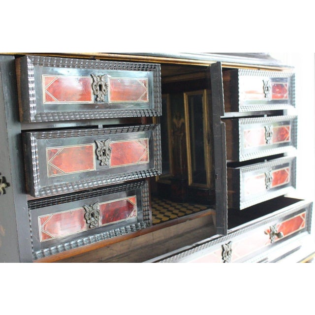 Antique 17th Century Dutch Travelling Chest Made in the Netherlands in C. 1680 With 18th Cent Chinoiseries Stand C. 1700s For Sale - Image 4 of 18