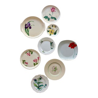Mid 20th Century Painted Petals Eclectic Floral Wall Plate Curation - 8 Piece Set For Sale