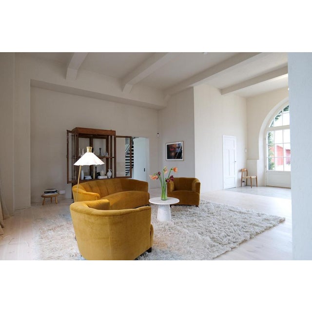 Mid-Century Curved Floor Lamp in Brass and Stone, 1960s For Sale - Image 4 of 14