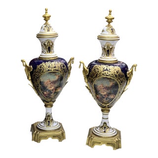 Blue and White Porcelain Vase With Gold Leaf Details – French Style Ornate Decorative Vase For Sale