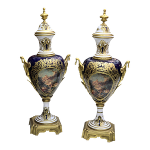 Blue and White Porcelain Vase With Gold Leaf Details – French Style Ornate Decorative Vase