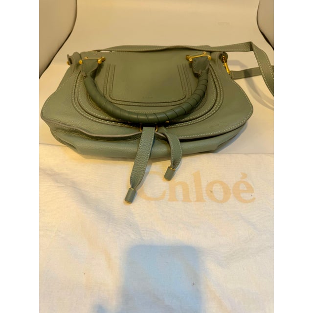 Contemporary Chloé Women's Gray Marcie Small Double Carry Foldover Tote Bag, Brand New For Sale - Image 3 of 18