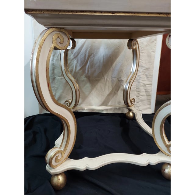 White 1970s Hollywood Regency Style Painte /Gold Leaf Trim Table For Sale - Image 8 of 9