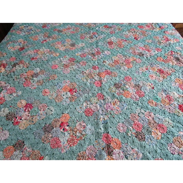 Jadeite Feedsack Yo Yo Quilt Trellis Pattern Floral Diamond Edges Queen Handmade 1930's For Sale - Image 9 of 17