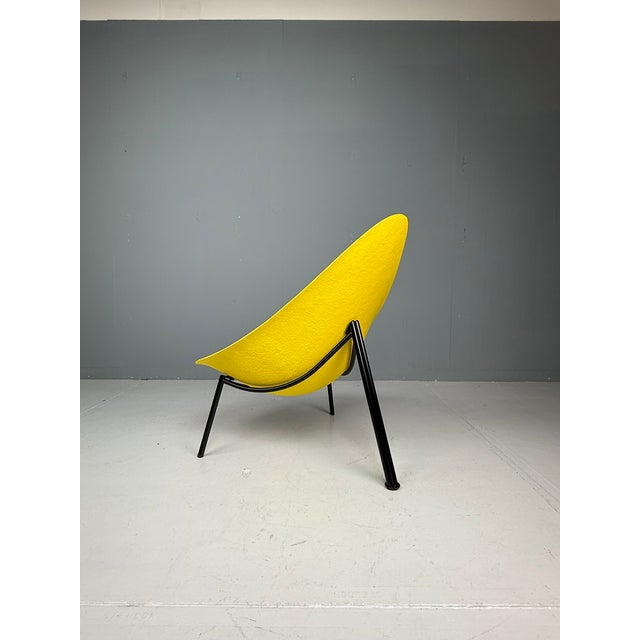 Mid-Century Modern Yellow Fiberglass Tripod Lounge Chair by Ed Merat, France, 1956 For Sale - Image 3 of 13
