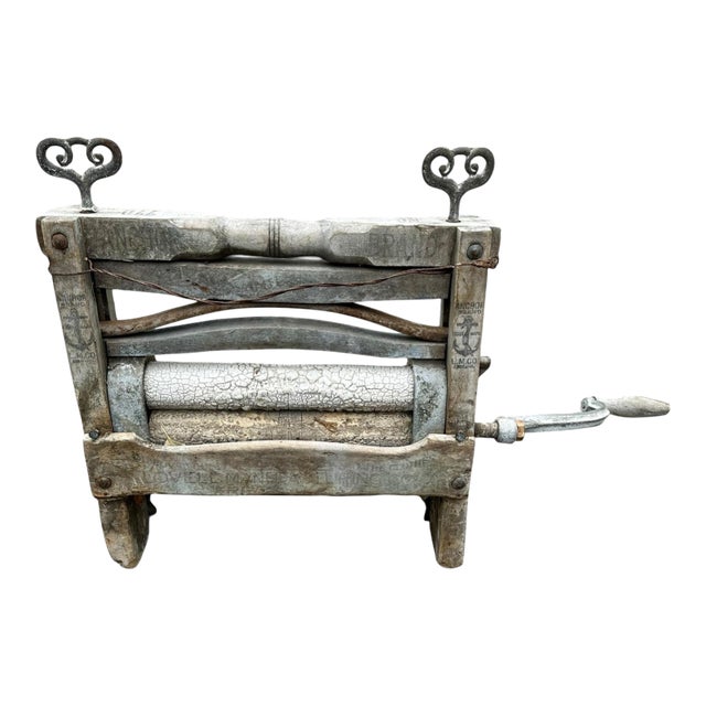 Late 19th Century Original Anchor Lovell Manufacturing Co. Manual Crank Laundry Clothes Wringer For Sale