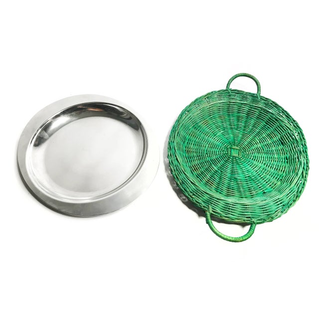 Mid-Century Modern Vintage Nasco Mid-Century Aluminum Cavalier Plates With Green Wicker Holders - Set of 6 For Sale - Image 3 of 5