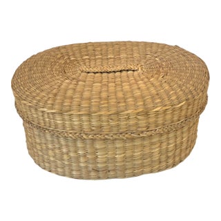 Vintage Sweetgrass Lidded Nesting Baskets - Set of 2 For Sale
