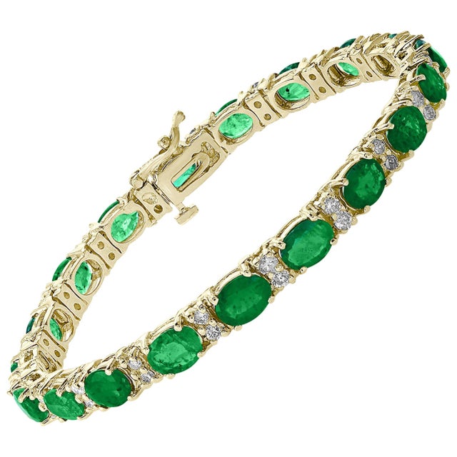 This exceptionally affordable Tennis bracelet has 16 stones of oval Emeralds . Each Emerald is spaced by two diamonds ....