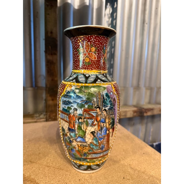 Japanese Satsuma Vase with Court Scene by Moriage Decoration, 1920 For Sale - Image 3 of 8