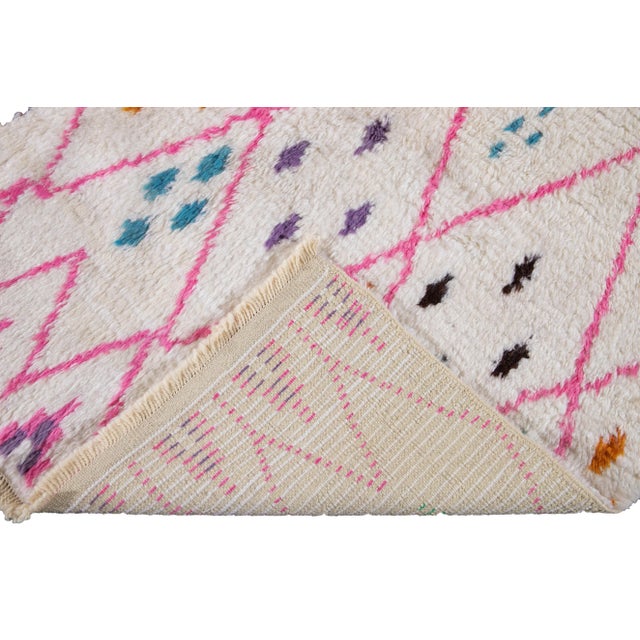 Ivory 21st Century Modern Moroccan-Style Wool Rug For Sale - Image 8 of 13