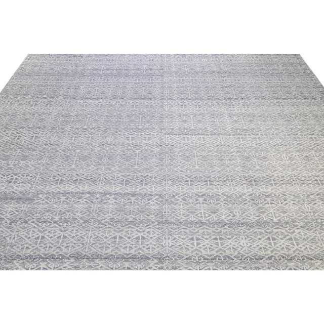 Indian Modern Transitional Gray and Ivory Handmade Allover Geometric Oversize Wool Rug For Sale - Image 3 of 10