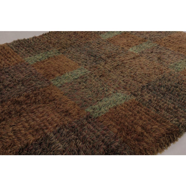 Rug & Kilim Vintage Swedish Rya Rug, Umber Brown Scandinavian Geometric Design - Rug & Kilim For Sale - Image 4 of 10