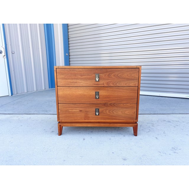✨ Mid-Century Walnut Chest of Drawers by John Keal for Brown Saltman ✨ This stunning mid-century walnut chest of drawers,...