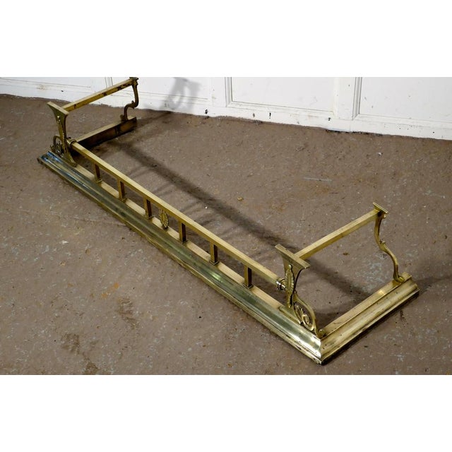 Late 19th Century Large Victorian Art Nouveau Brass Fender, 1880s For Sale - Image 5 of 7