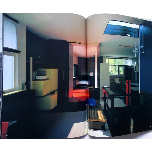 Gerrit Thomas Rietveld: The Schroder House, Book by Yukio Futagawa (Photographer) For Sale In New York - Image 6 of 10