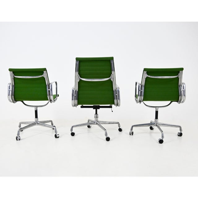 1970s Office Chairs by Charles & Ray Eames for Herman Miller, 1970s, Set of 3 For Sale - Image 5 of 12