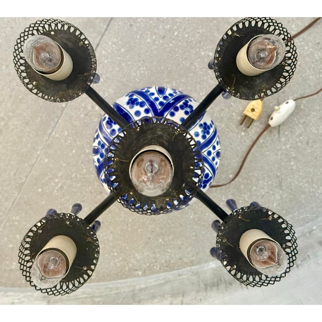 Blue 1960’s Vintage Delft-Style Blue Hand-Painted Floral Motifs on White Porcelain Table Lamp With 5 Arms For Sale - Image 8 of 12