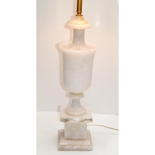 1950s Art Deco Italian White Carrara Marble Hand Carved Table Lamp For Sale - Image 5 of 13