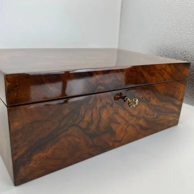 Black Biedermeier Box in Walnut Veneer on Maple, Austria, 1840s For Sale - Image 8 of 18