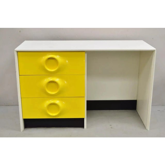 1970s Vintage Broyhill Premier Yellow Molded Plastic Space Age Joe Colombo Style Desk For Sale - Image 12 of 12