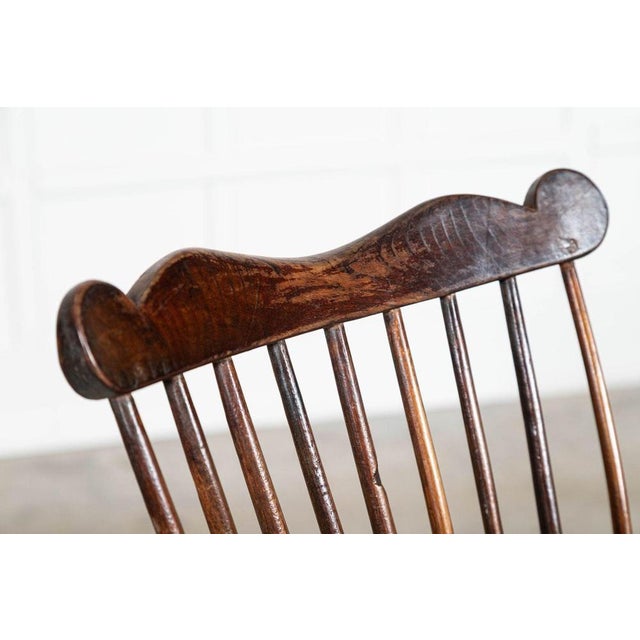 Brown English George III Oak and Elm Comb Back Chair, 1820 For Sale - Image 8 of 15